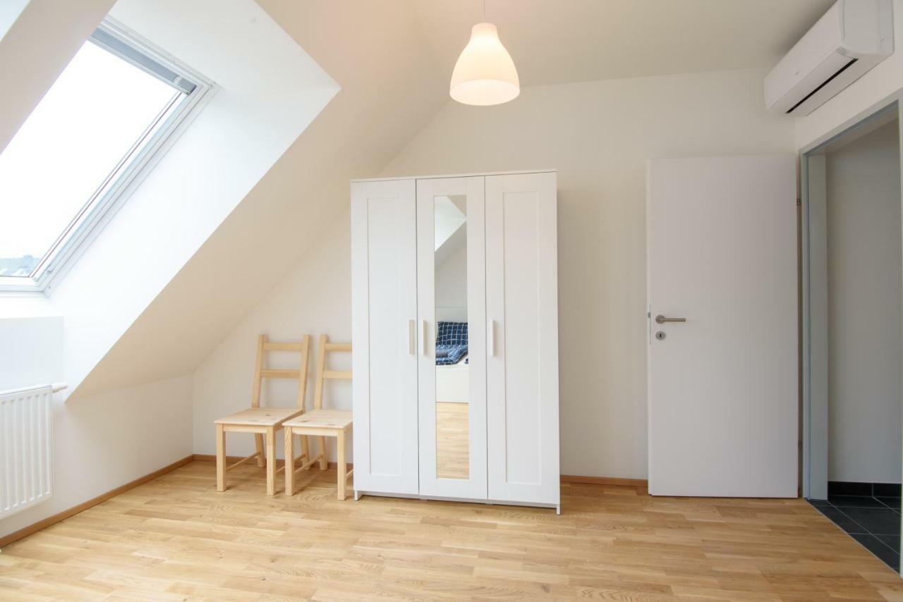 Apartment 1100