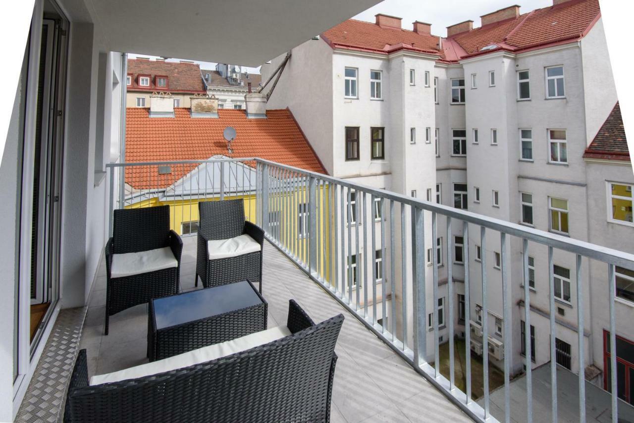 1100 * Vienna